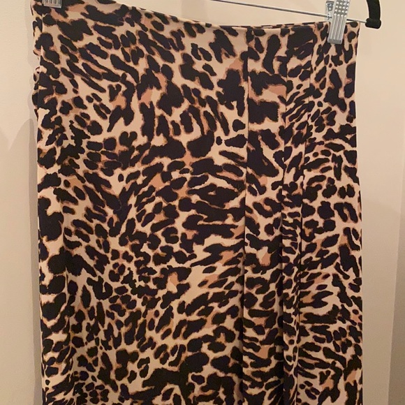 Zara leopard print midi skirt - Picture 2 of 3